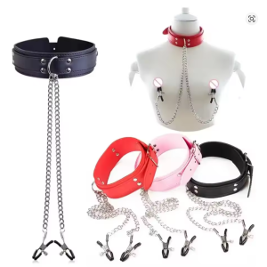 Collar con Cadena y Pinzas – Juego de pezones y cuello